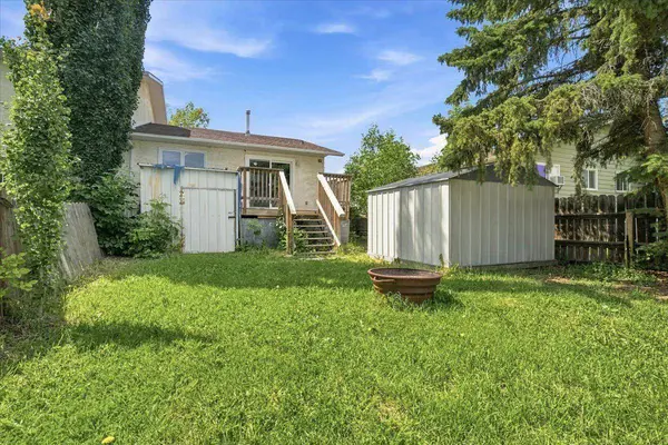 8113 SW 94 ST, Grande Prairie, AB T8V 5R4