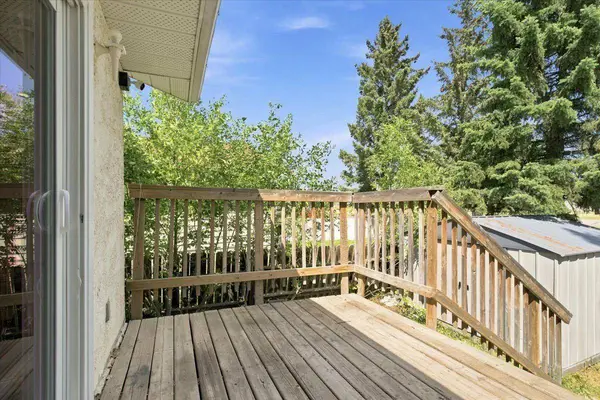 8113 SW 94 ST, Grande Prairie, AB T8V 5R4