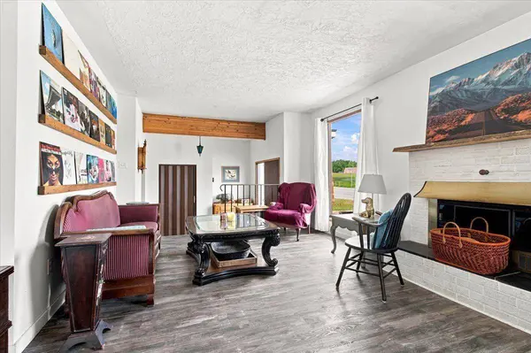 1121 5 AVE, Beaverlodge, AB T0H 0C0
