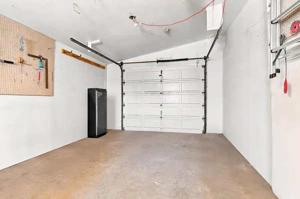 1121 5 AVE, Beaverlodge, AB T0H 0C0