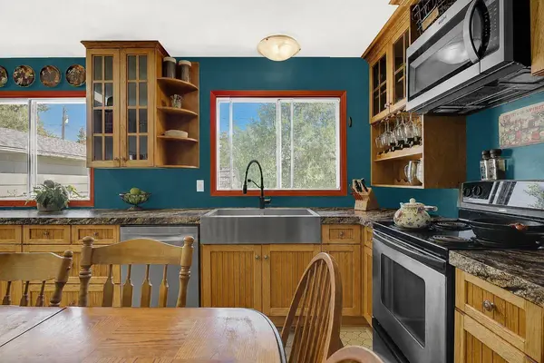 10431 92A ST, Grande Prairie, AB T8V 3V6