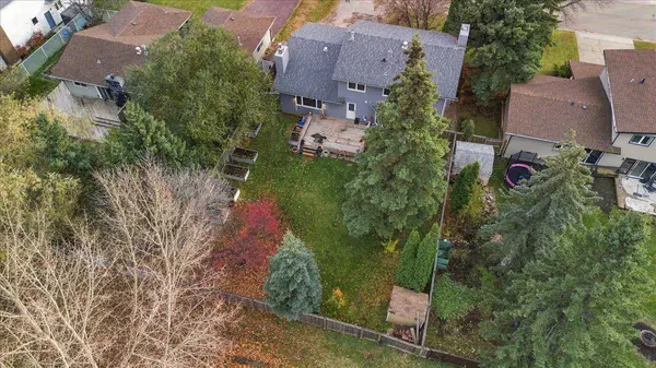 9814 75 AVE, Grande Prairie, AB T8V 4W9