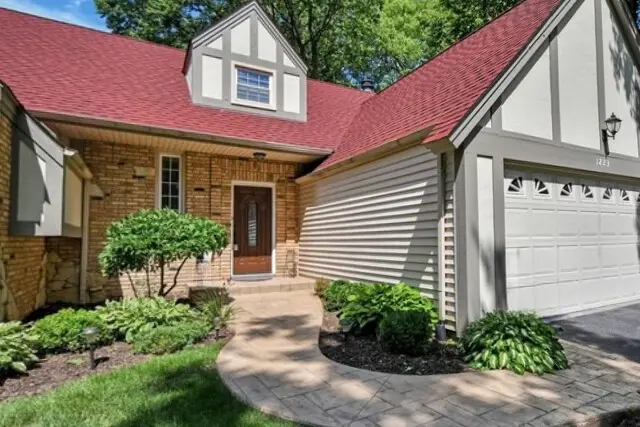 1223 Iron Liege Ct, Naperville, IL 60540-7727