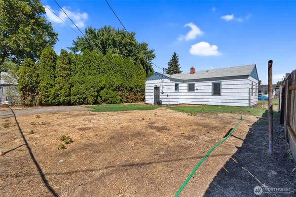 1004 S 2nd AVE, Yakima, WA 98902