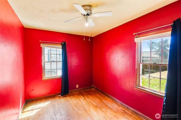 1004 S 2nd AVE, Yakima, WA 98902