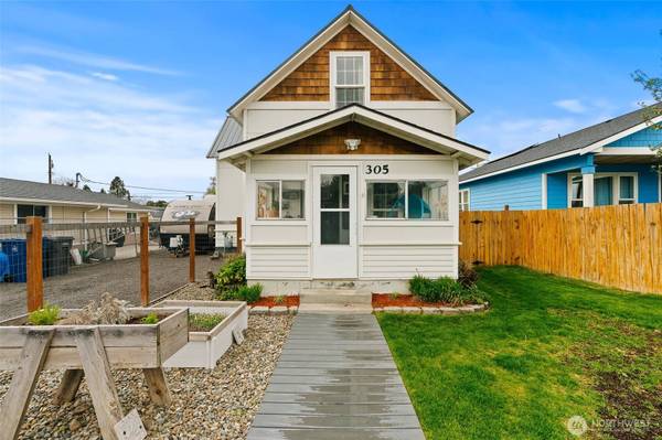 305 N Clark ST, Kittitas, WA 98934