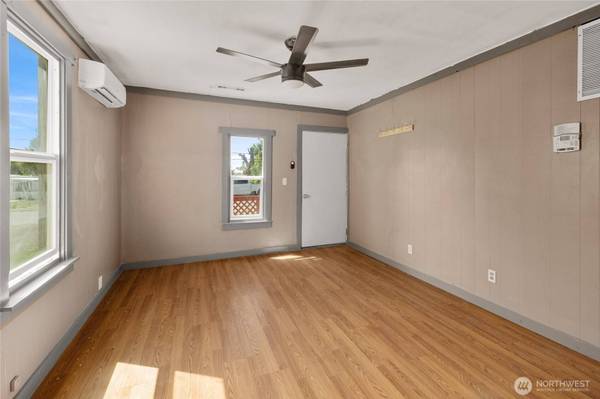 208 N Spokane ST, Kittitas, WA 98934