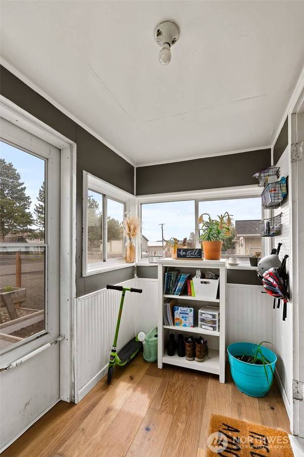 305 N Clark ST, Kittitas, WA 98934