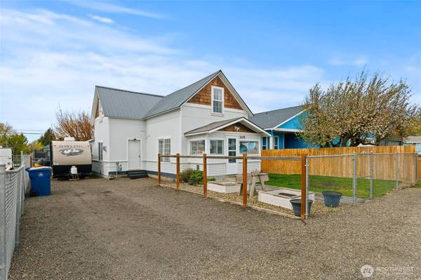 305 N Clark ST, Kittitas, WA 98934