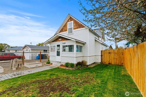 305 N Clark ST, Kittitas, WA 98934
