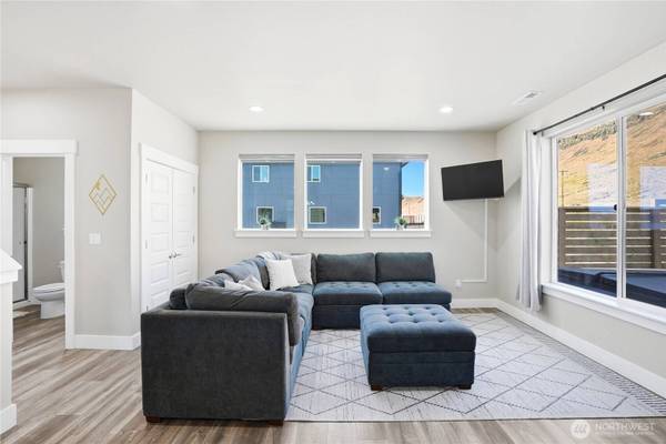 171 Bridgeview DR, Vantage, WA 98950