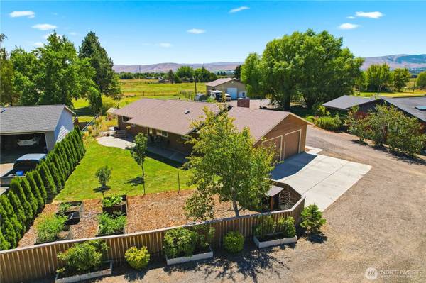 500 W Ridgeview LN