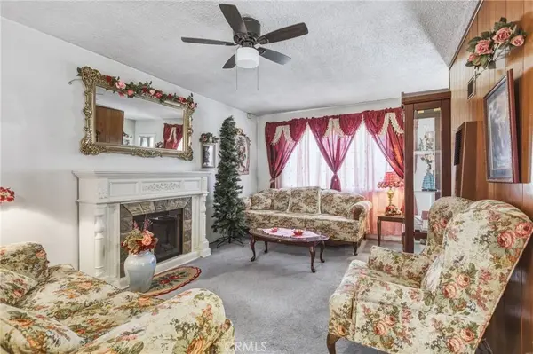 6662 Robinson RD, Highland, CA 92346