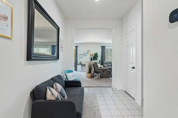 9681 Bonsai LN, Riverside, CA 92508