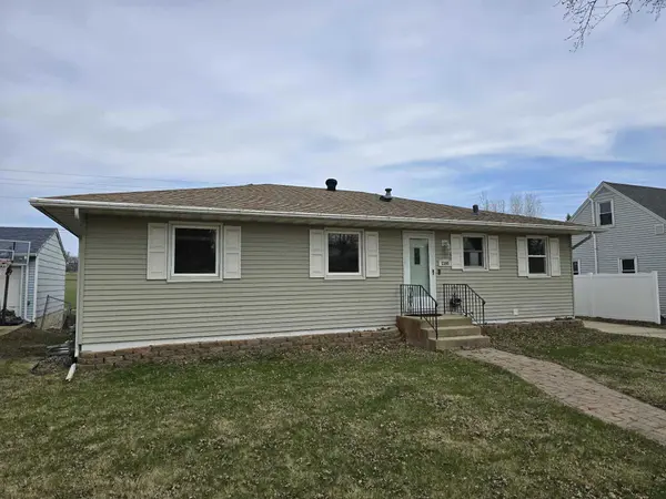 2309 26th ST NW, Rochester, MN 55901