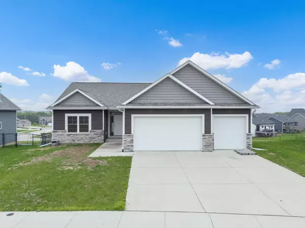 837 Towne DR NE, Byron, MN 55920