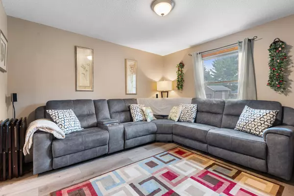 3322 Dorset LN NW, Rochester, MN 55901