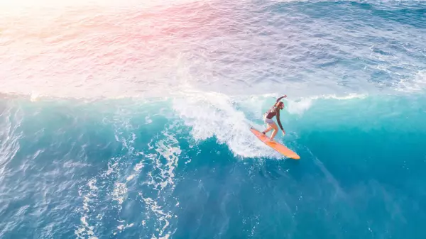 Big Island Surfing - Best Kona Surfing Spots - Lyman's