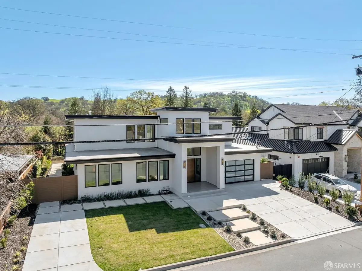 270 Cameo Dr, Danville, CA 94526-1605