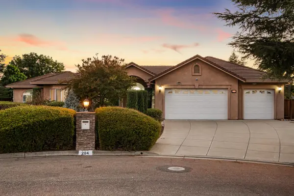 204 Chaps Ct, Oakley, CA 94561-3902