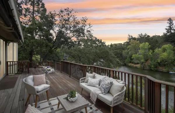 245 Lakewood Rd, Walnut Creek, CA 94598-4854