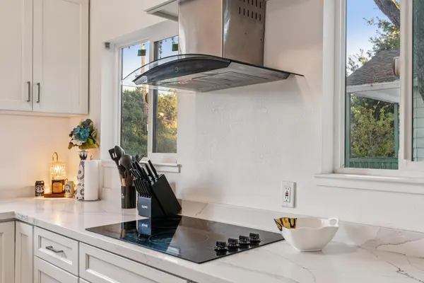 1111 Palm Ave, Martinez, CA 94553-2915