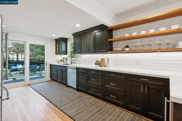 2065 Stewart Ave, Walnut Creek, CA 94596-6045
