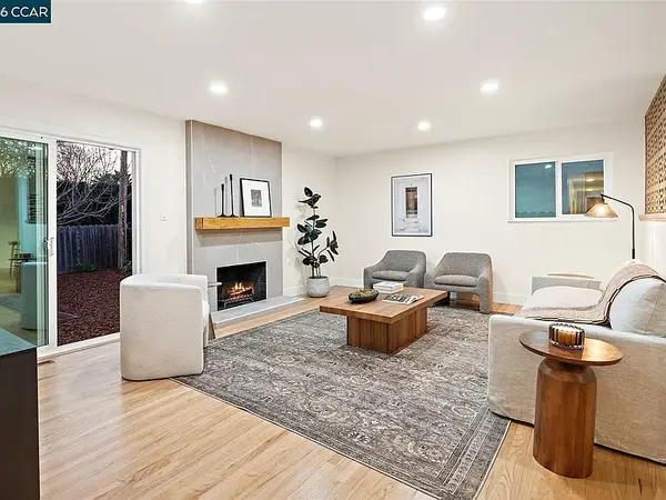 1005 Claremont Dr, Concord, CA 94518-3258
