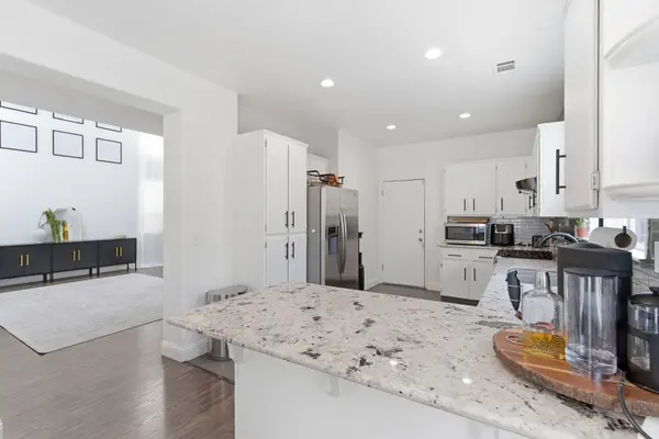 364 Fall Cir, Oakley, CA 94561-2423