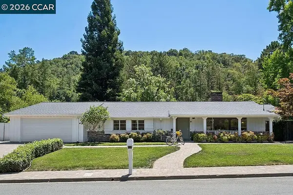 3435 Black Hawk Rd, Lafayette, CA 94549-2326