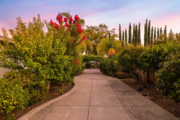 1695 Tammy Ln, Concord, CA 94519-1963