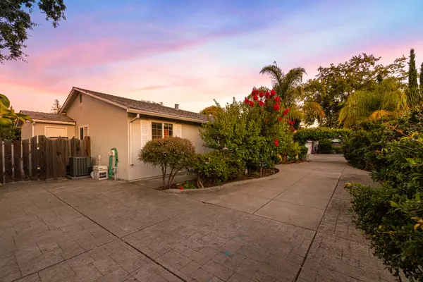 1695 Tammy Ln, Concord, CA 94519-1963
