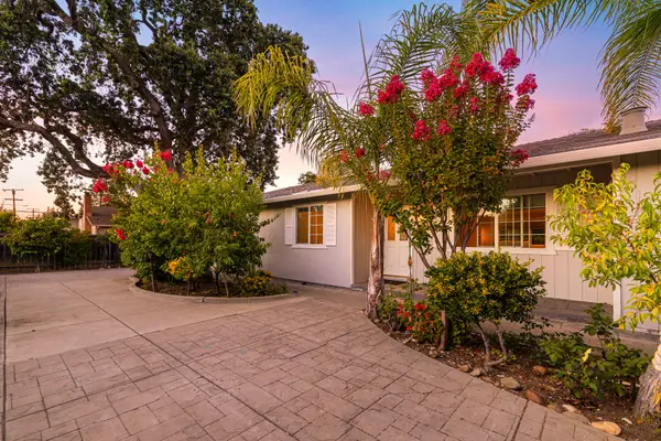 1695 Tammy Ln, Concord, CA 94519-1963