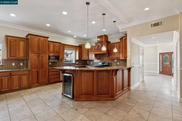 150 Malicoat Ave, Oakley, CA 94561