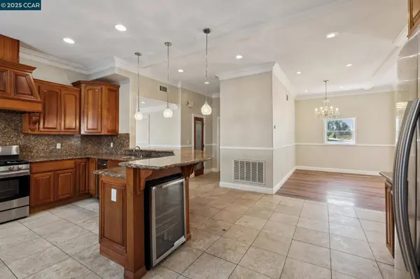 150 Malicoat Ave, Oakley, CA 94561