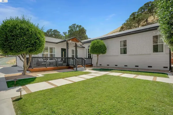 16800 Marsh Creek Rd, Clayton, CA 94517