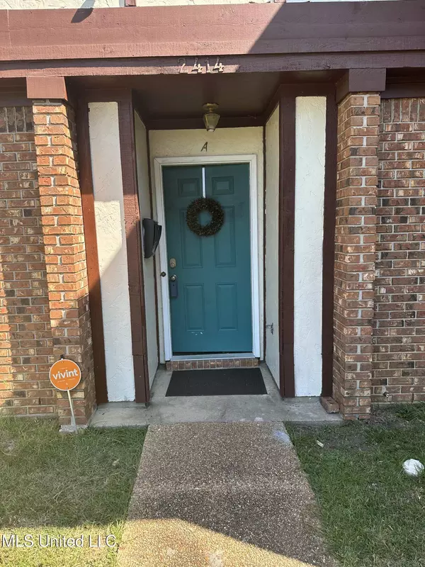 2414 River Oaks Boulevard #A, Jackson, MS 39211