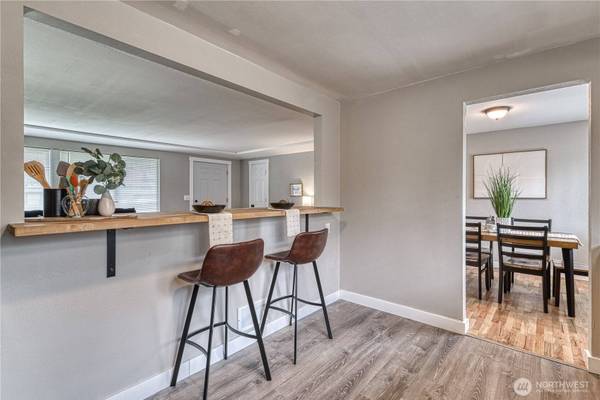 10220 74th AVE E, Puyallup, WA 98373