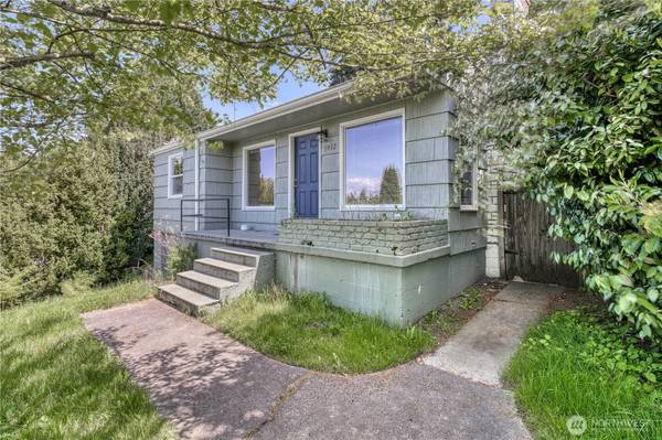 5932 37th AVE SW, Seattle, WA 98126