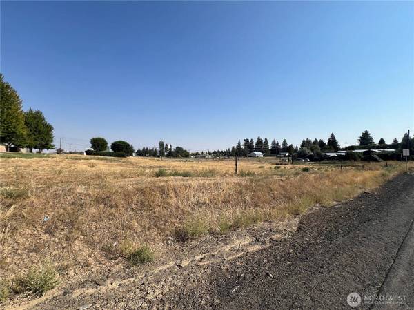 114 E 4th ST, Waterville, WA 98858