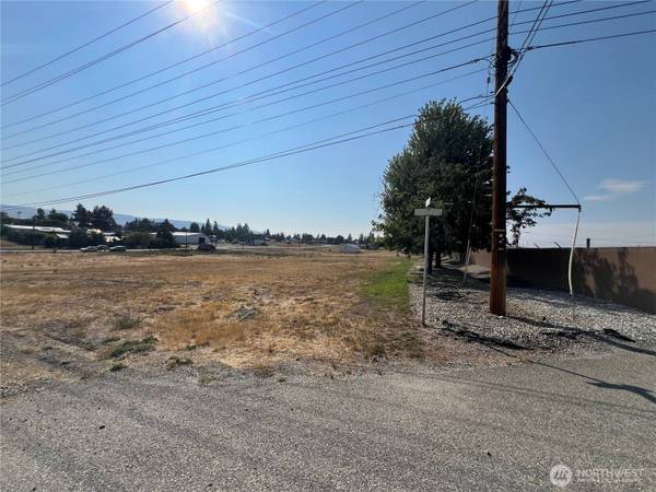 114 E 4th ST, Waterville, WA 98858