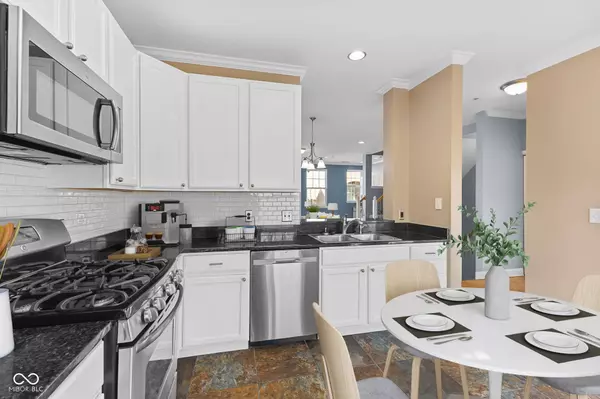 907 Junction PL #41907, Indianapolis, IN 46220