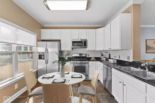 907 Junction PL #41907, Indianapolis, IN 46220