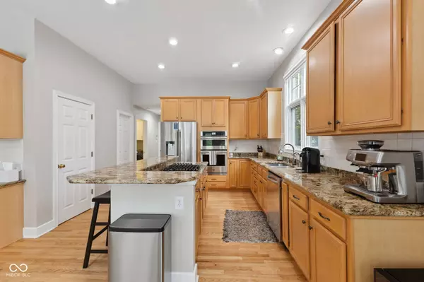 10725 Grindstone DR, Fishers, IN 46037