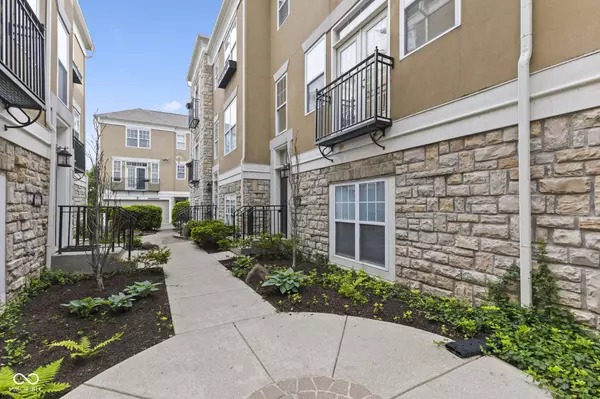 6665 Boxcar PL, Indianapolis, IN 46220