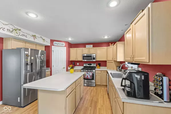 312 Wales CT, Greenwood, IN 46142