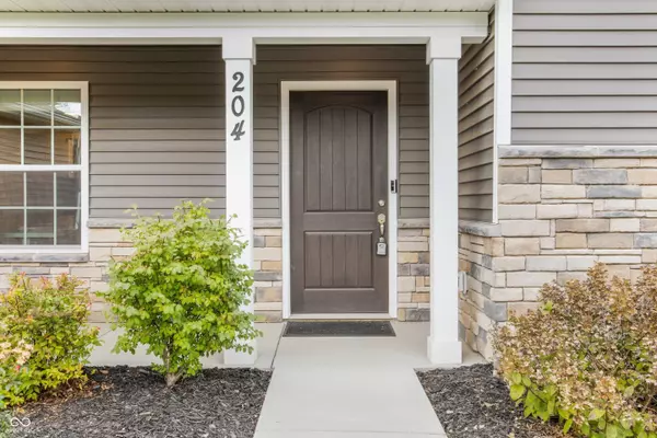 204 S McMinn RD, Centerville, IN 47330