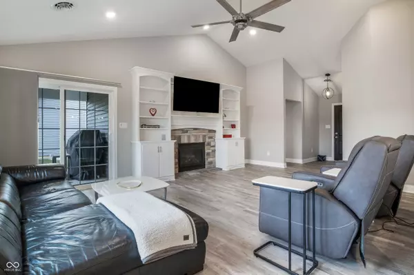 204 S McMinn RD, Centerville, IN 47330