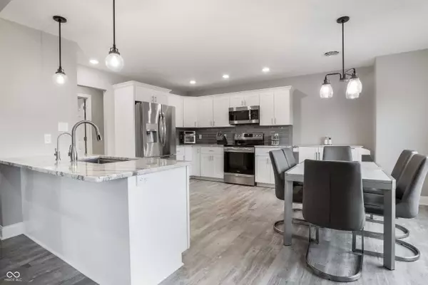 204 S McMinn RD, Centerville, IN 47330