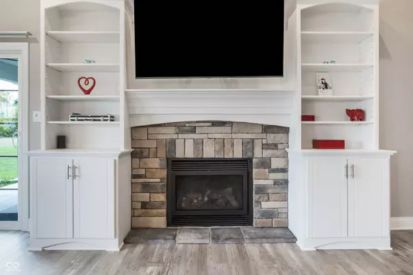 204 S McMinn RD, Centerville, IN 47330